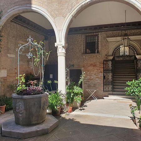 Al Mezzanino, Palazzo Torniello Leilighet Venezia Eksteriør bilde
