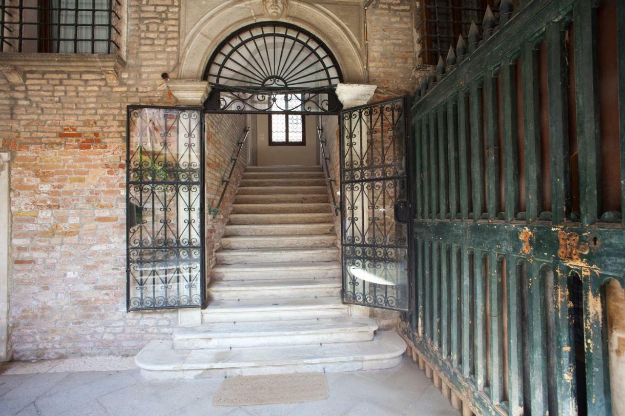 Al Mezzanino, Palazzo Torniello Leilighet Venezia Eksteriør bilde